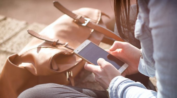 Agli italiani piace la navigazione da mobile