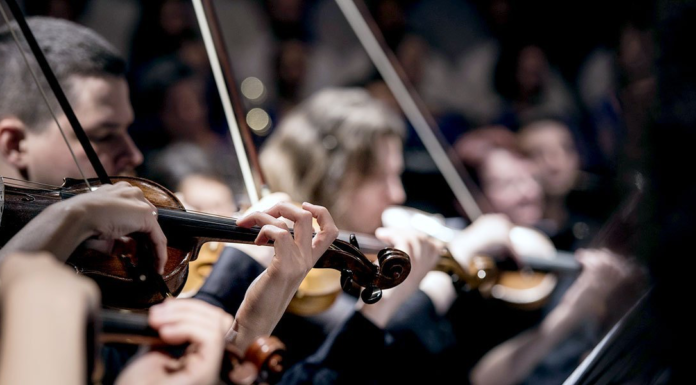 “Sinfonia n° 6, K 43” di Mozart “Sinfonia n° 6, K 43” di Mozart