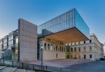 L’Università è un’azienda! L’Università è un’azienda!