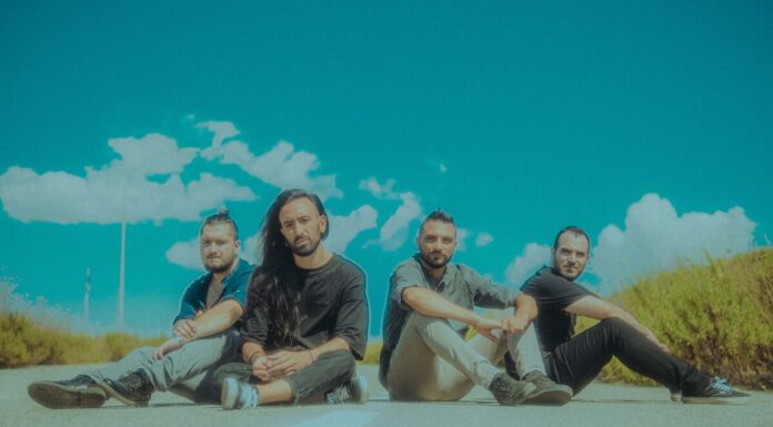 “Hyperpop” è l’EP d’esordio degli YOKO, la band più rivoluzionaria della musica italiana