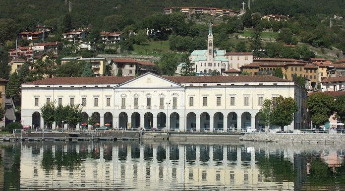 Libri: Il Signore di Notte, presentazione a Lovere L'Accademia di Belle Arti Tadini sul lungolago di Lovere (Bergamo)