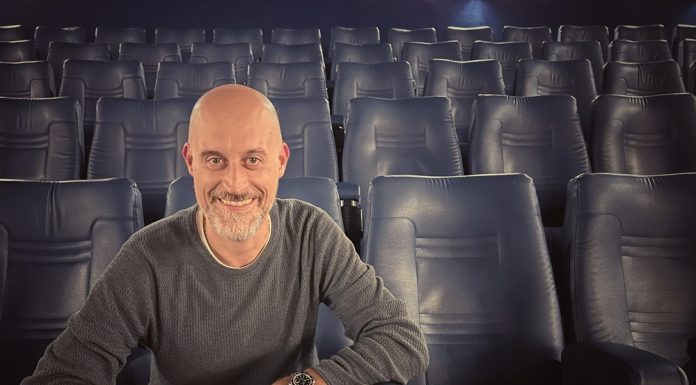 “Cateto Acrobatico (Se penso a te)” è il nuovo singolo di Michele De Martiis, un viaggio tra le contraddizioni umane per ritrovare il proprio equilibrio