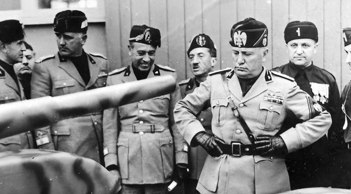 “Parole dure e chiare” di Mario Appelius Benito Mussolini