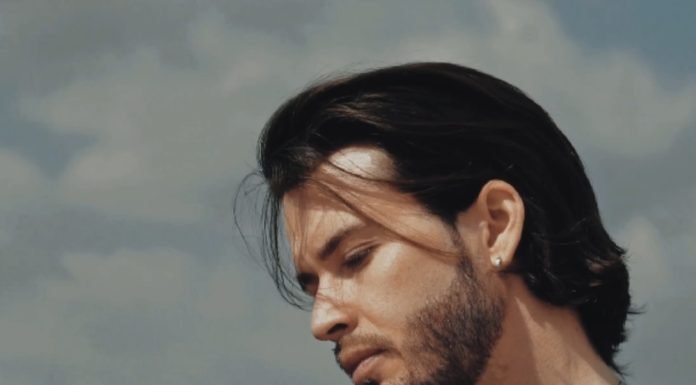 Dopo aver calcato il palco con i Linkin Park ed i Sum41, Manuel ci regala un “Ibisco” di emozioni nel suo nuovo singolo