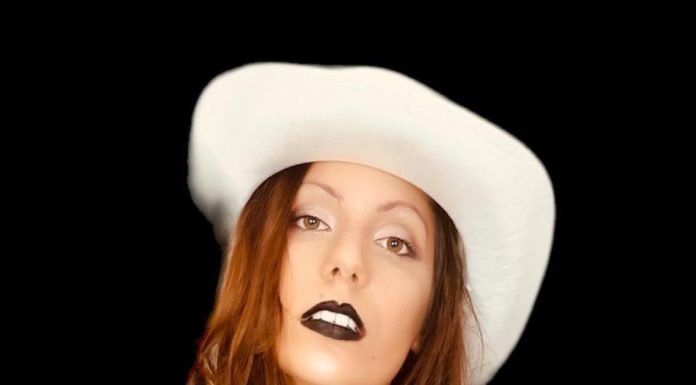 La star italiana del country internazionale Mikol Frachey torna con “Cowgirl Dance”