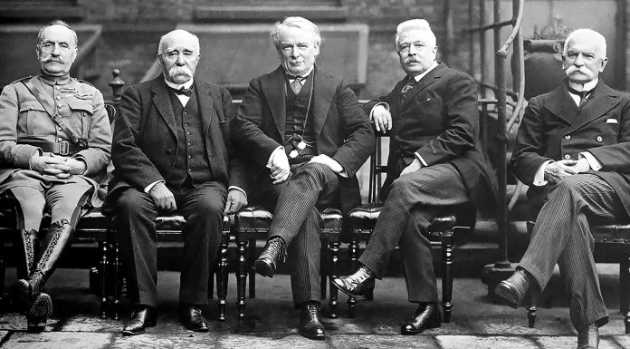 “Una porta d’Italia col Tedesco per portiere” di Luigi Barzini Marshal Foch, President of France Georges Clemenceau, British Prime Minister Lloyd George, President of the Council of Ministers of Italy Vittorio Emanuele Orlando, and Italian Foreign Minister Sidney Sonnino (1919)