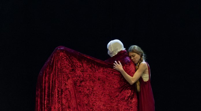 Antigone e il rapporto tra donna, potere e disobbedienza