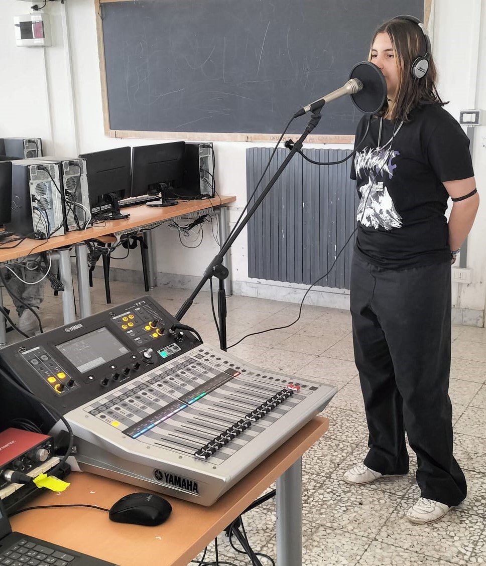 I ragazzi del liceo Palizzi di Napoli partecipano al progetto Libro Parlato