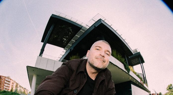 “Bestseller”, il viaggio musicale tra cicatrici e rinascita del rapper e insegnante di religione Kose