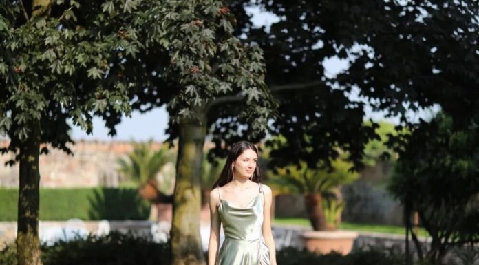 “Illusa” di Martina Marchetti: un viaggio tra speranze e delusioni che ha incantato Palmi all’RDS Summer Festival