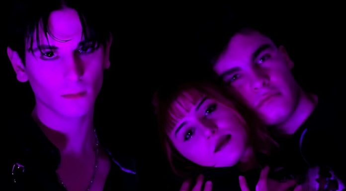 “Panic Attack”: I Purple Shadows trasformano l’oscurità della mente in un luogo condiviso