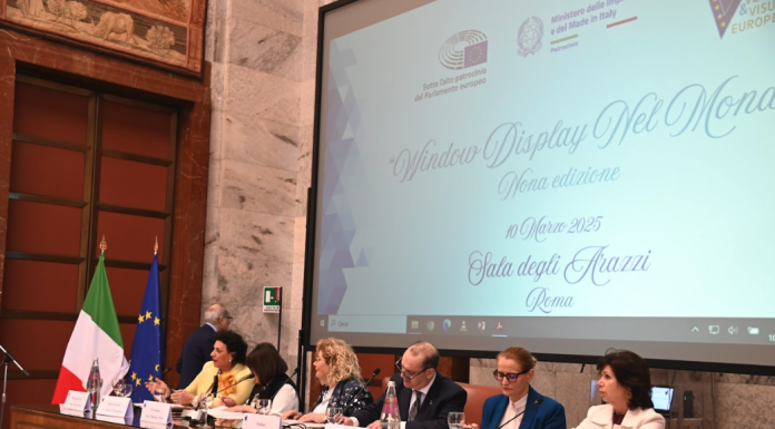 Al via il Concorso di Idee per lo slogan del Decennale dell’Associazione Vetrinisti & Visual Europei