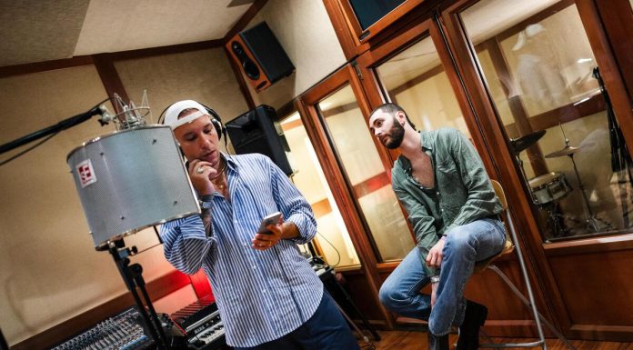 Il pianto maschile non è debolezza: “Fragile”, il nuovo singolo di Cyrus con Briga