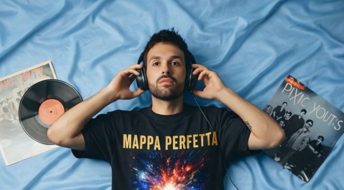 L’inflazione delle dichiarazioni amorose nell’era digitale in “Mappa Perfetta”, il nuovo singolo di Niko