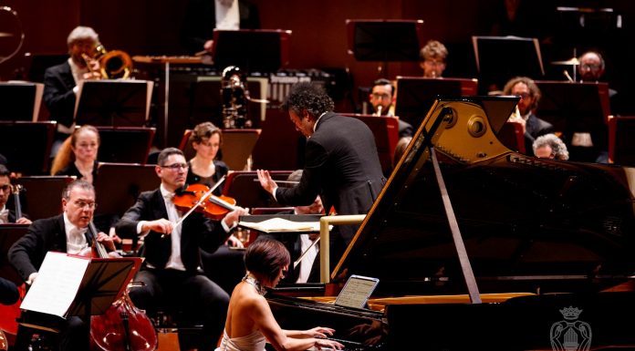 Jacobsen – Yuja Wang a Santa Cecilia: doppia sfida tra virtuosismo e colori sonori