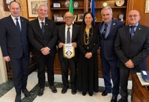 Una delegazione di APAMRI incontra il Prefetto di Bari: al centro solidarietà, valori civici e ruolo della donna