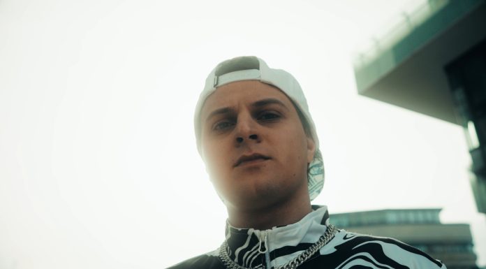 Tre anni dopo “Sto facendo la hit”, Tramo cambia registro e torna ai banger con “Piombo”