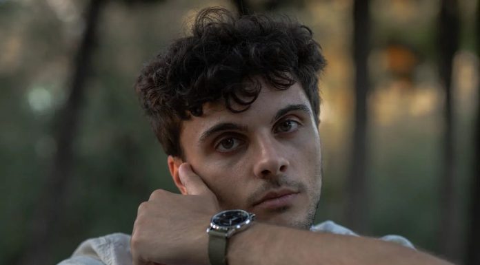 Mario Signorile racconta la nostalgia del futuro con “Ritorno a Domani”