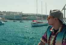 Tramo porta asfalto, oceano e disillusione nel nuovo singolo “Cocktail” in feat. con Sewit